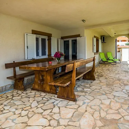 Carolina Apartamento Ližnjan
